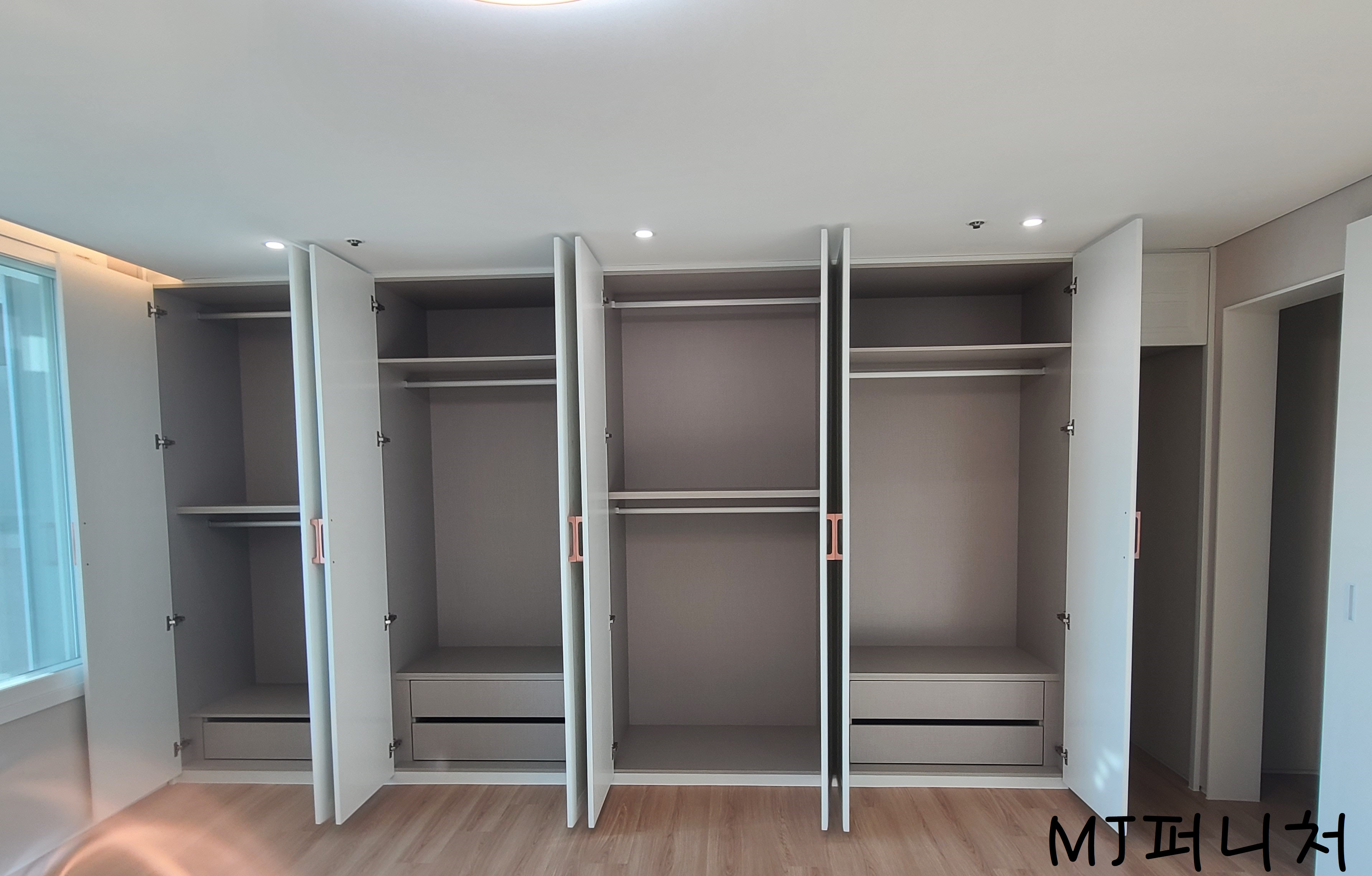 /user/m/mjfurniture/editor/2302/5d5fc042a3c7c6ae18af73aa038305c0_1676261418_5398.jpg 이미지크게보기