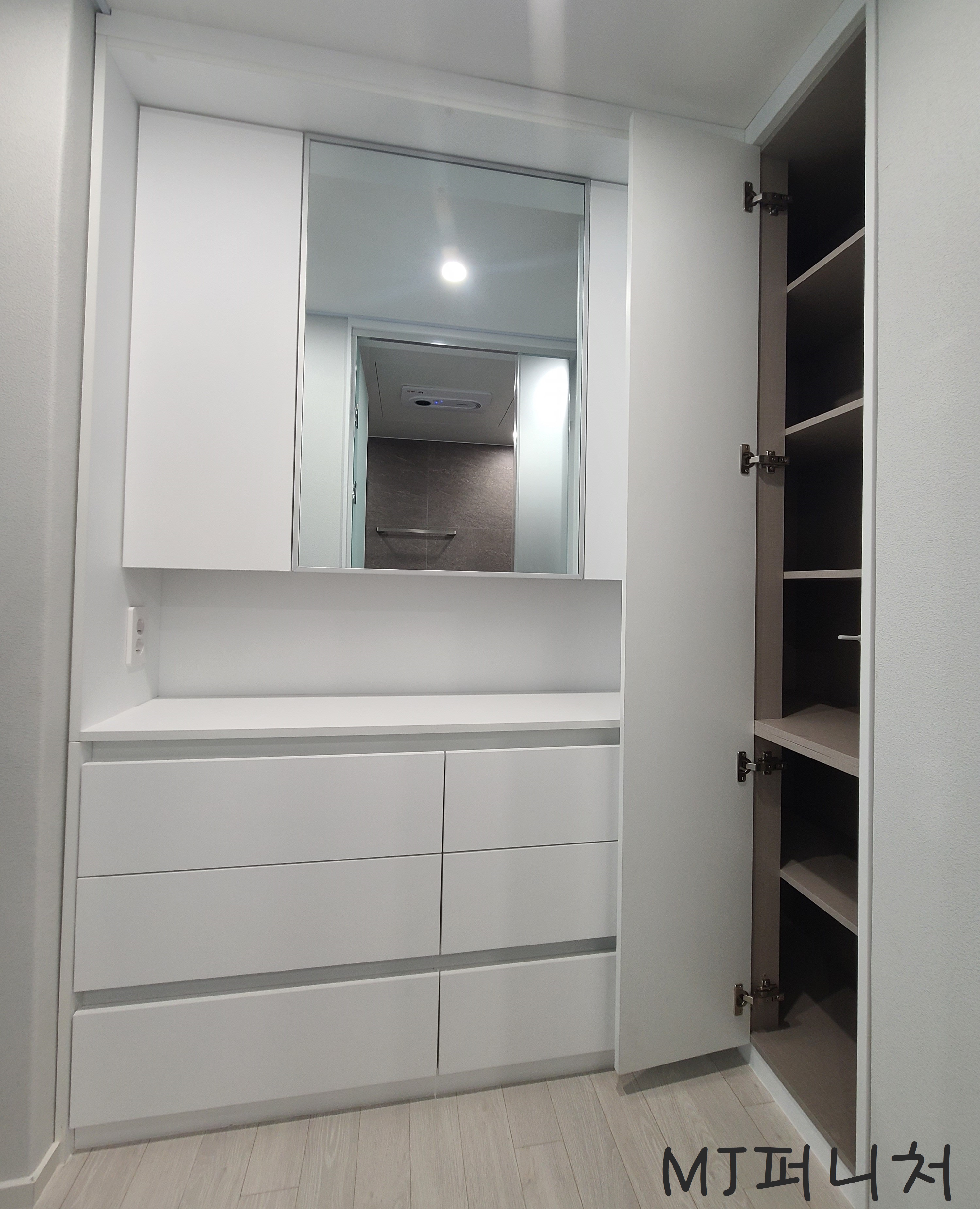 /user/m/mjfurniture/editor/2302/c56af4a72d210a45bb5cdad49c902a6a_1676442920_0563.jpg 이미지크게보기