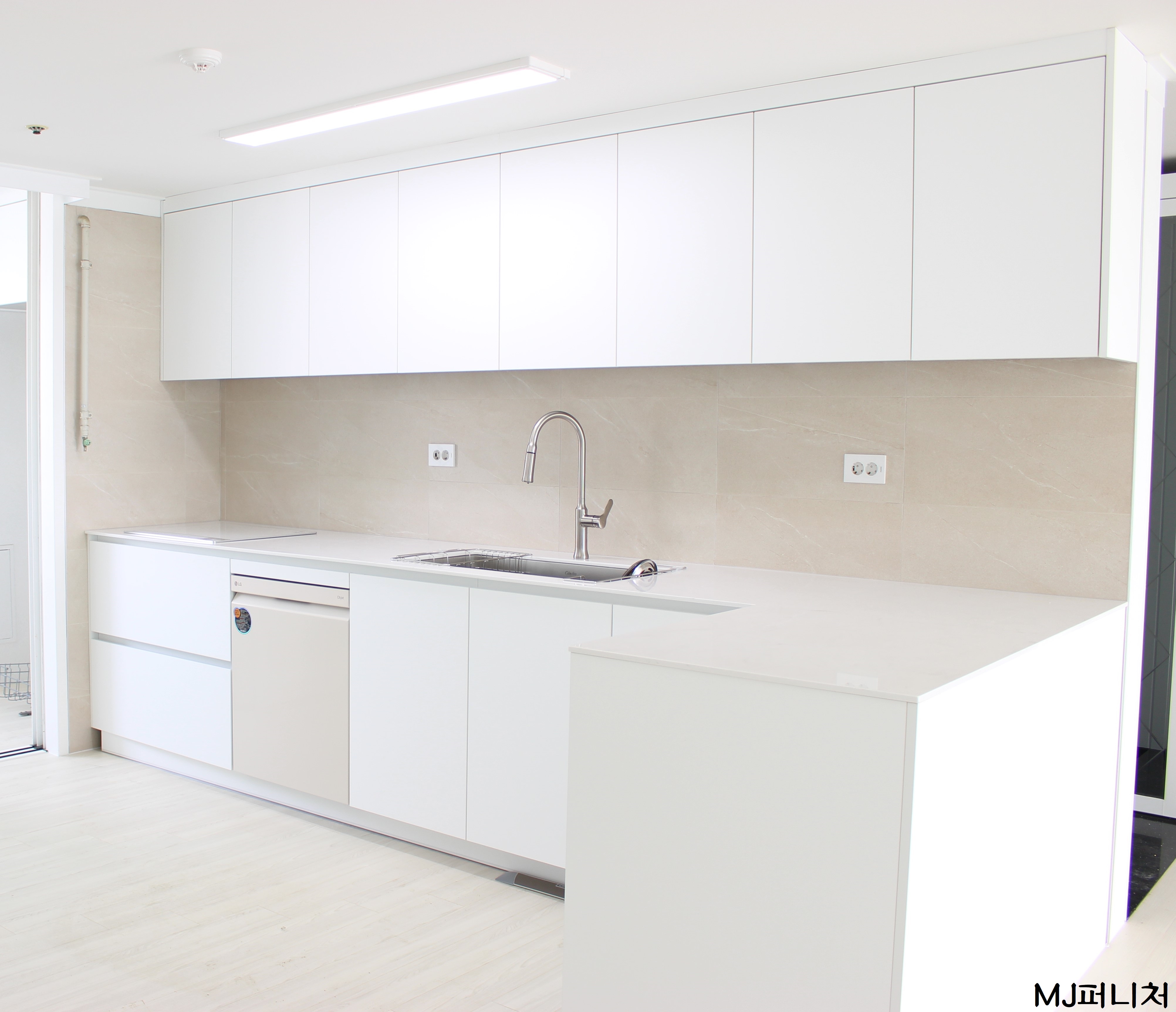 /user/m/mjfurniture/editor/2305/eb32a9a9c398a1a17d08590114a836ae_1684125553_6881.JPG 이미지크게보기