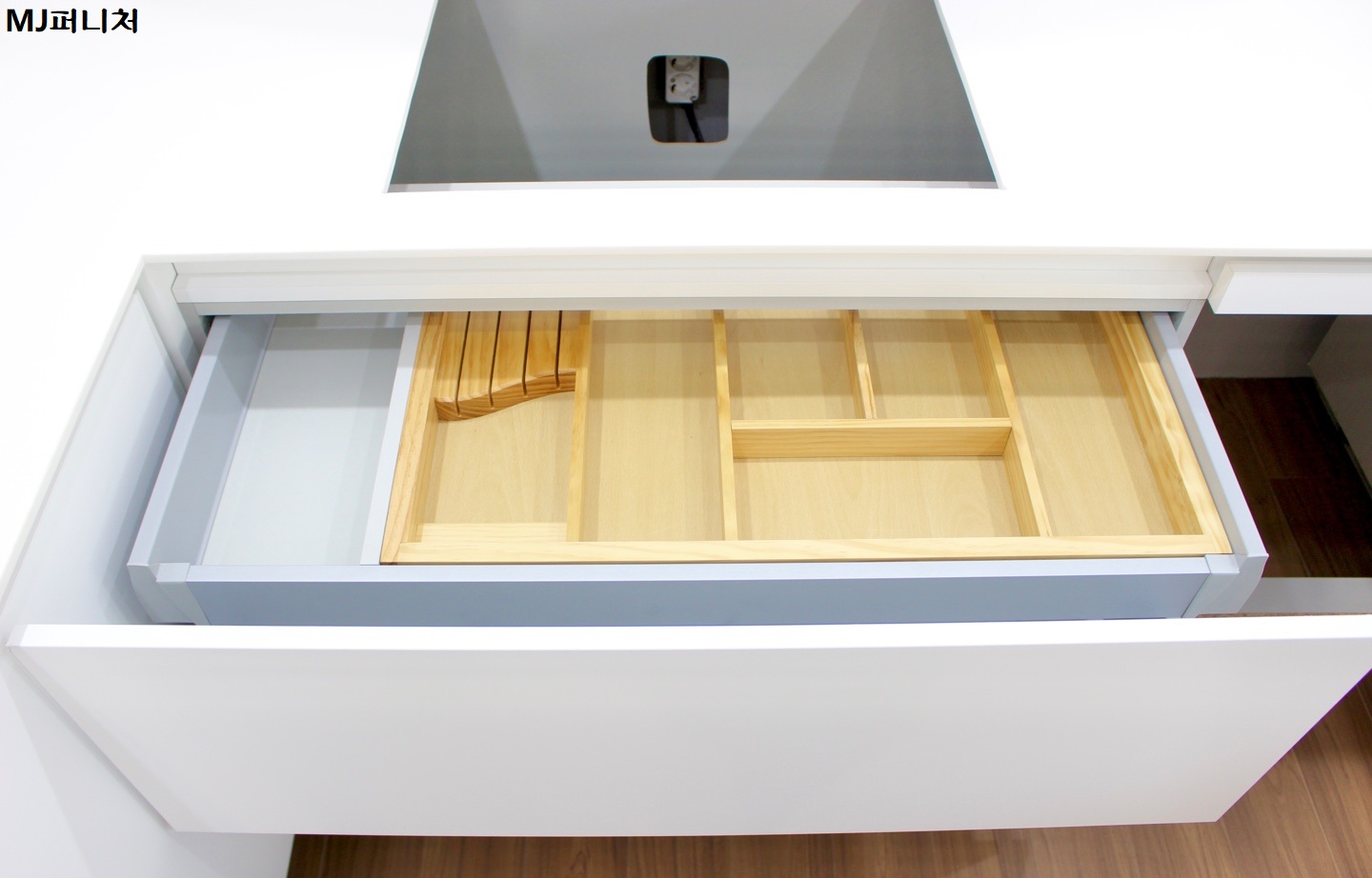 /user/m/mjfurniture/editor/2306/2f951b7fbe7db10ce296b5a0cf1ba6fe_1686619990_082.jpg 이미지크게보기