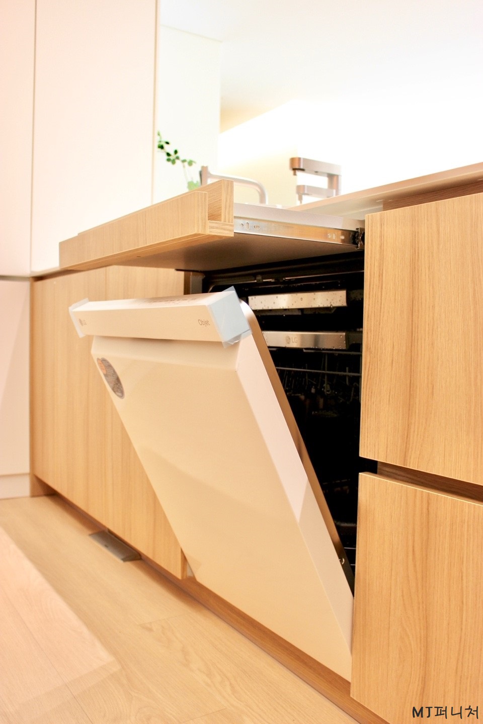 /user/m/mjfurniture/editor/2306/d73ef2574a9bd29ad43c522c0268aa07_1687132674_7369.jpg 이미지크게보기