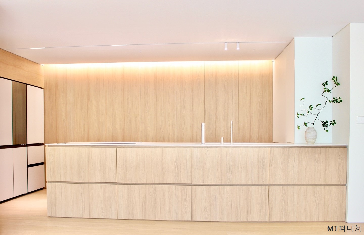 /user/m/mjfurniture/editor/2306/d73ef2574a9bd29ad43c522c0268aa07_1687132675_0903.jpg 이미지크게보기