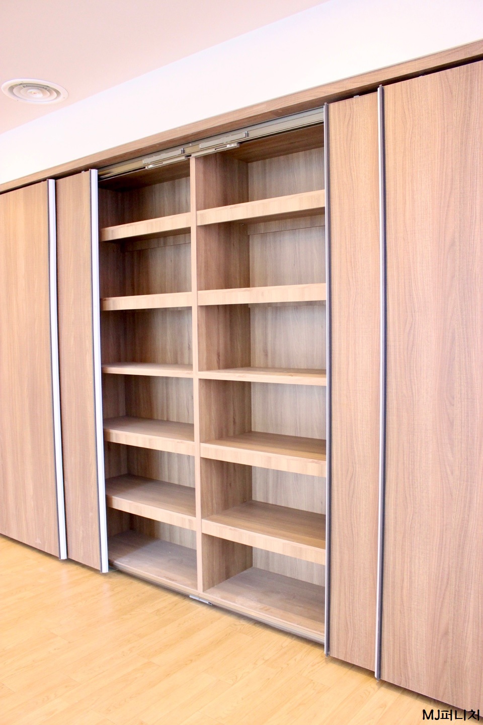 /user/m/mjfurniture/editor/2307/1f192d52afdbb413a785c91edc0ba6b7_1689212120_299.jpg 이미지크게보기