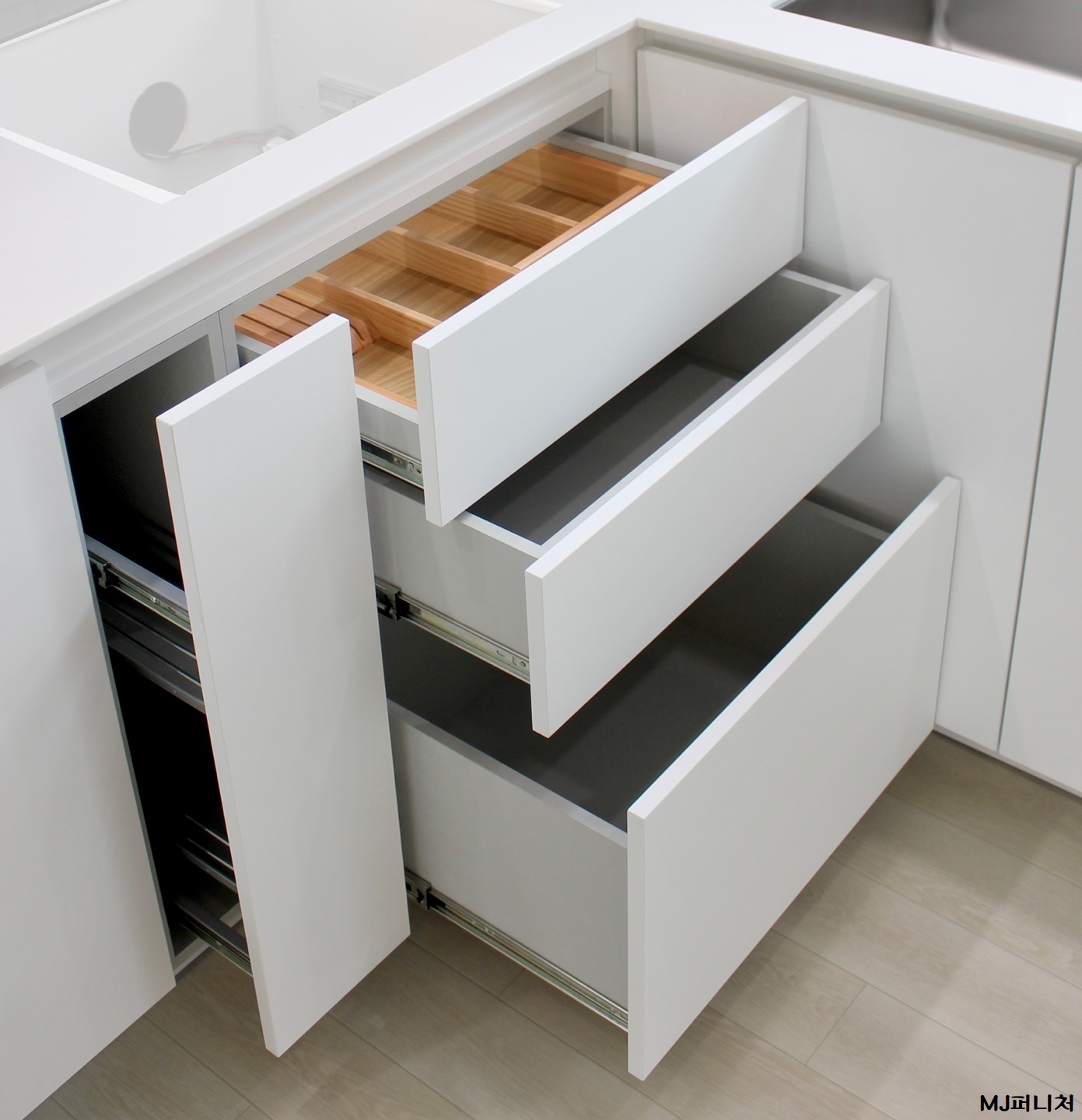/user/m/mjfurniture/editor/2308/37e4303722b1ecb731e5e26cf189770e_1691714947_1411.jpg 이미지크게보기